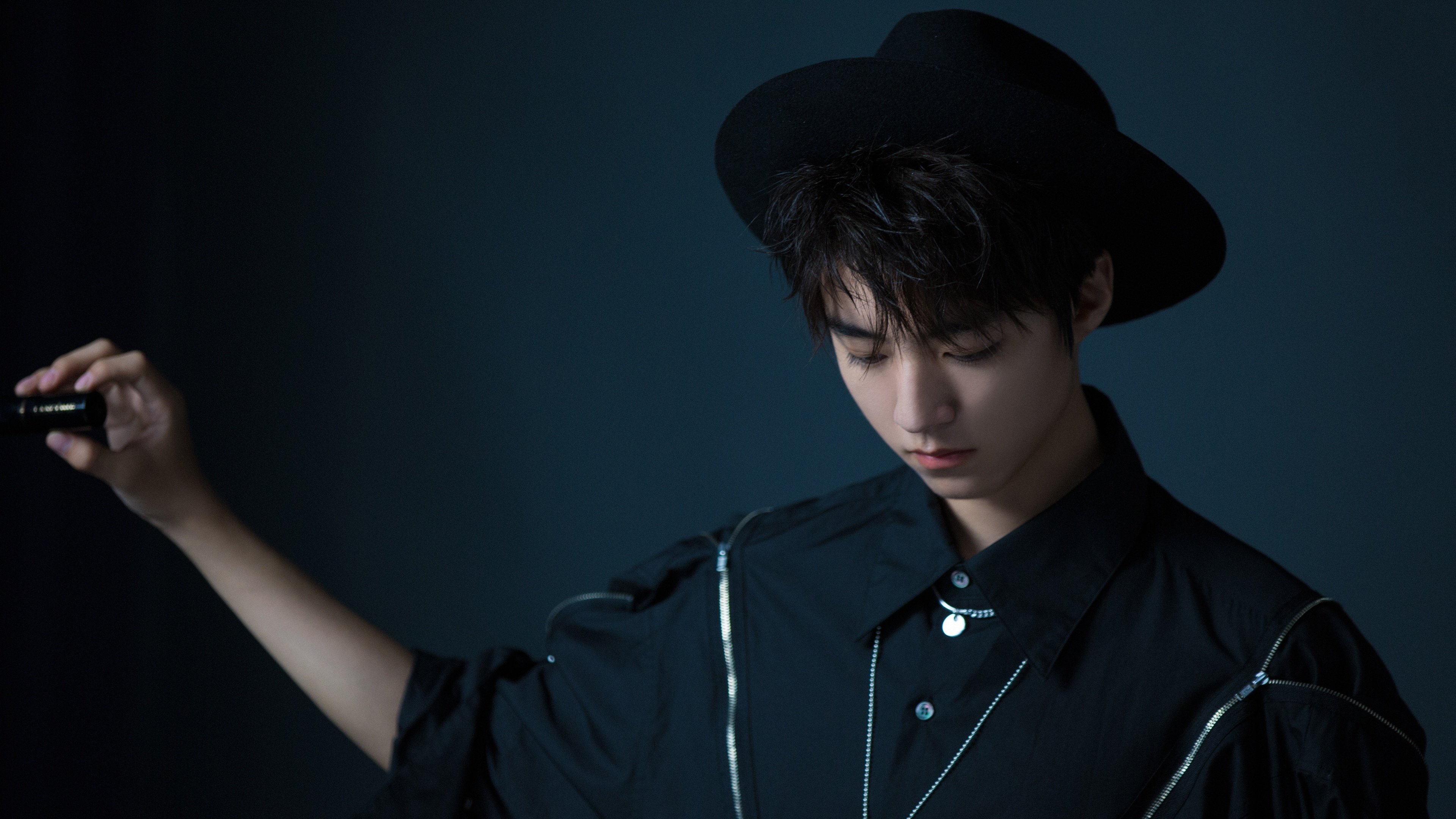 特色海滩散步节，感受海风中的悠闲运动，海边散步唯美视频