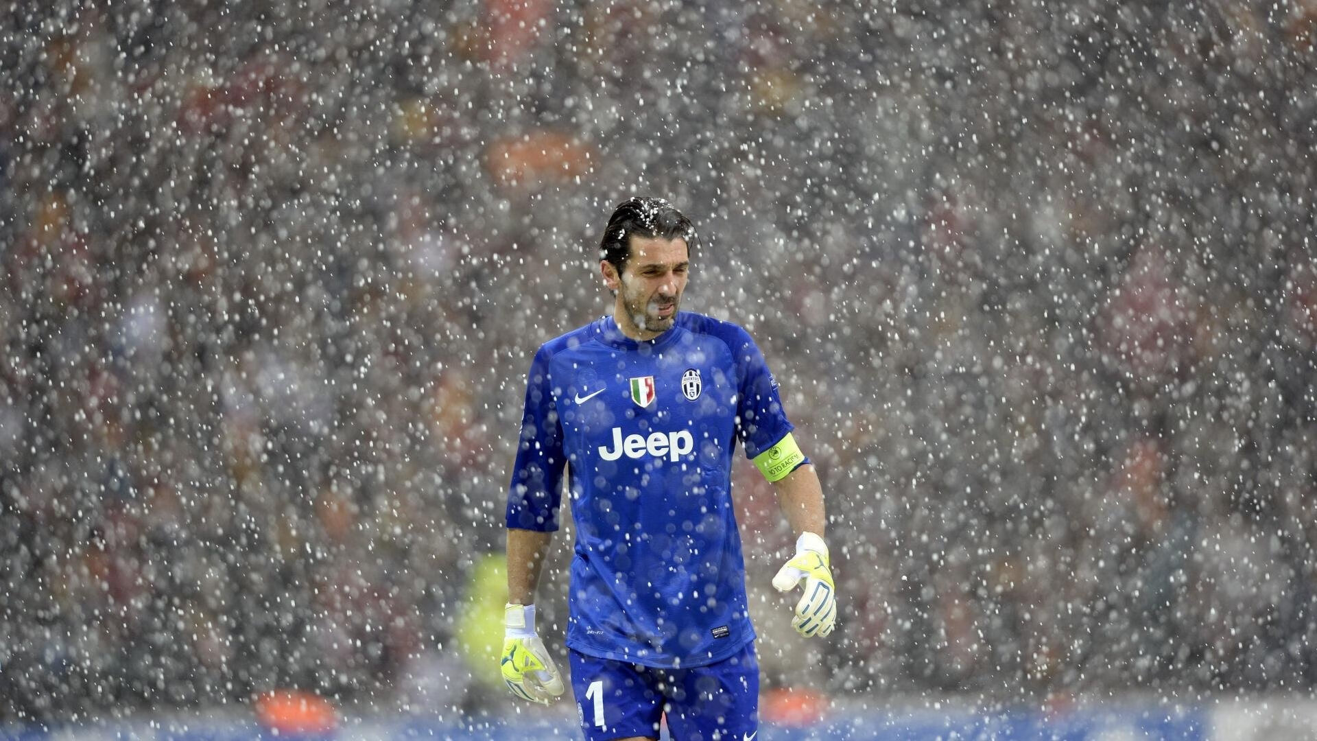 开云中国-勇士横扫掘金晋级，库里狂砍38分率队再前进，库里35分勇士惜败开拓