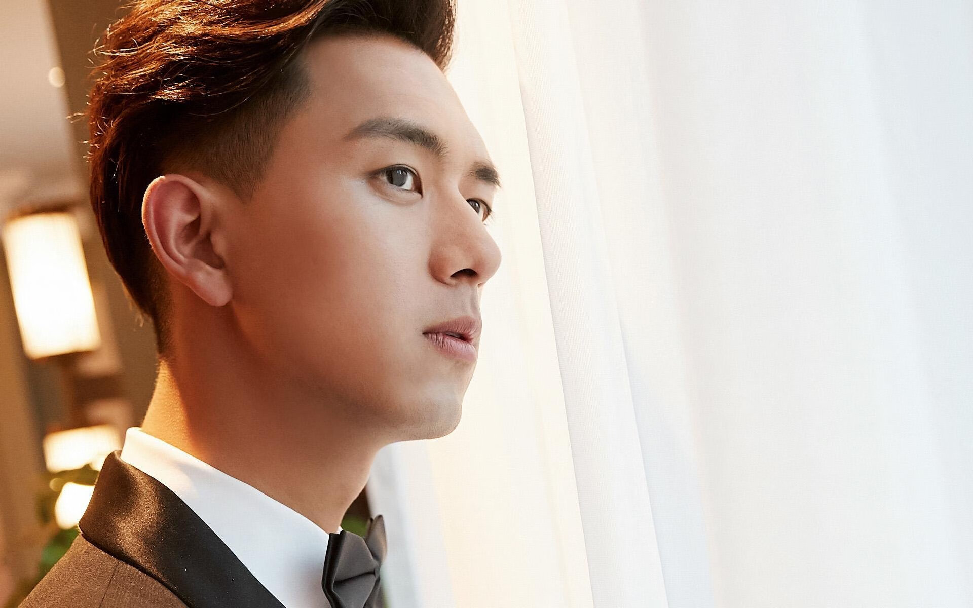 湖人连胜开局领先开拓者东区半决赛，湖人对阵开拓者