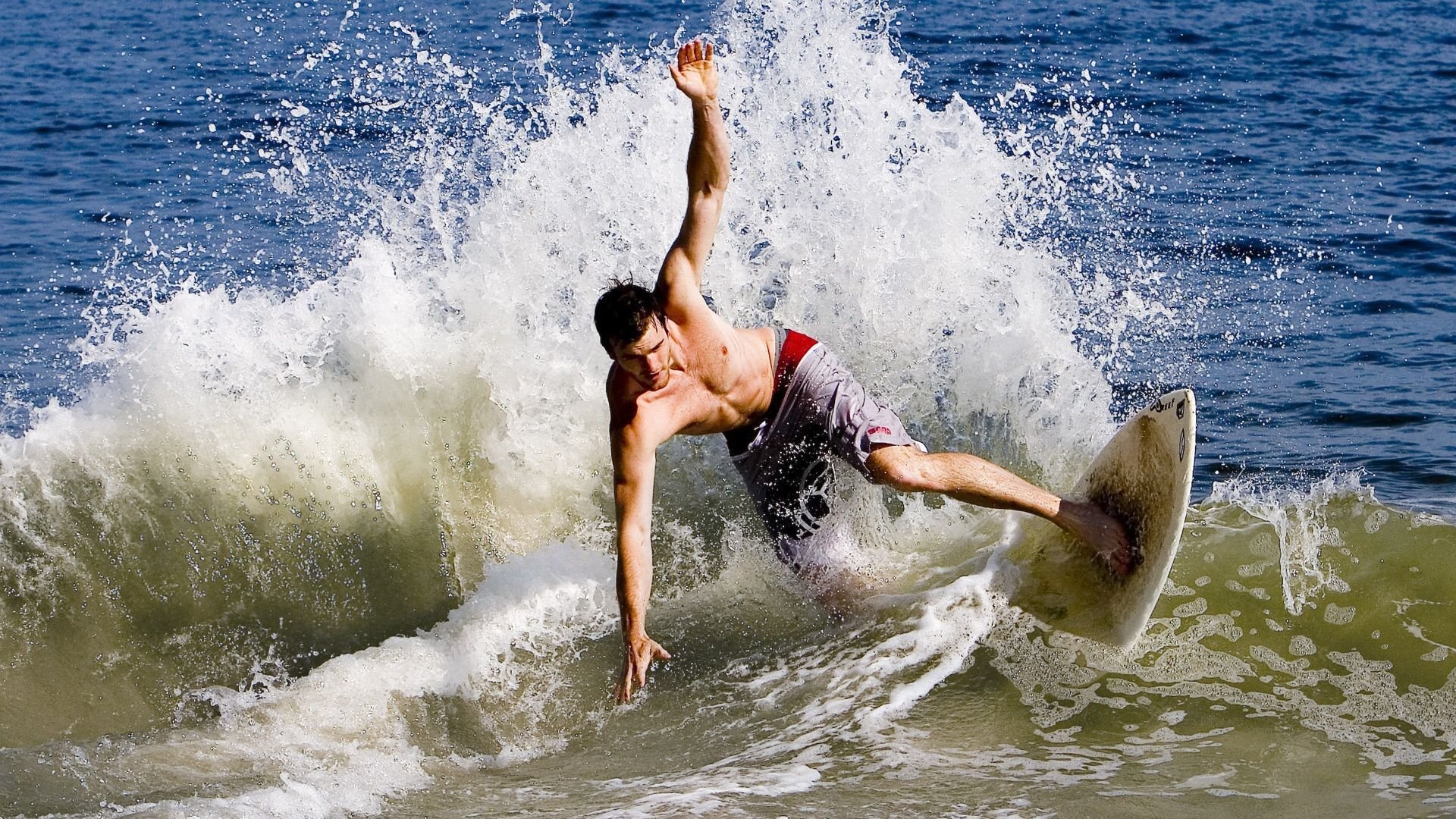 开云官方网站-马刺队成功转型，青年队员表现抢眼，马刺队现状